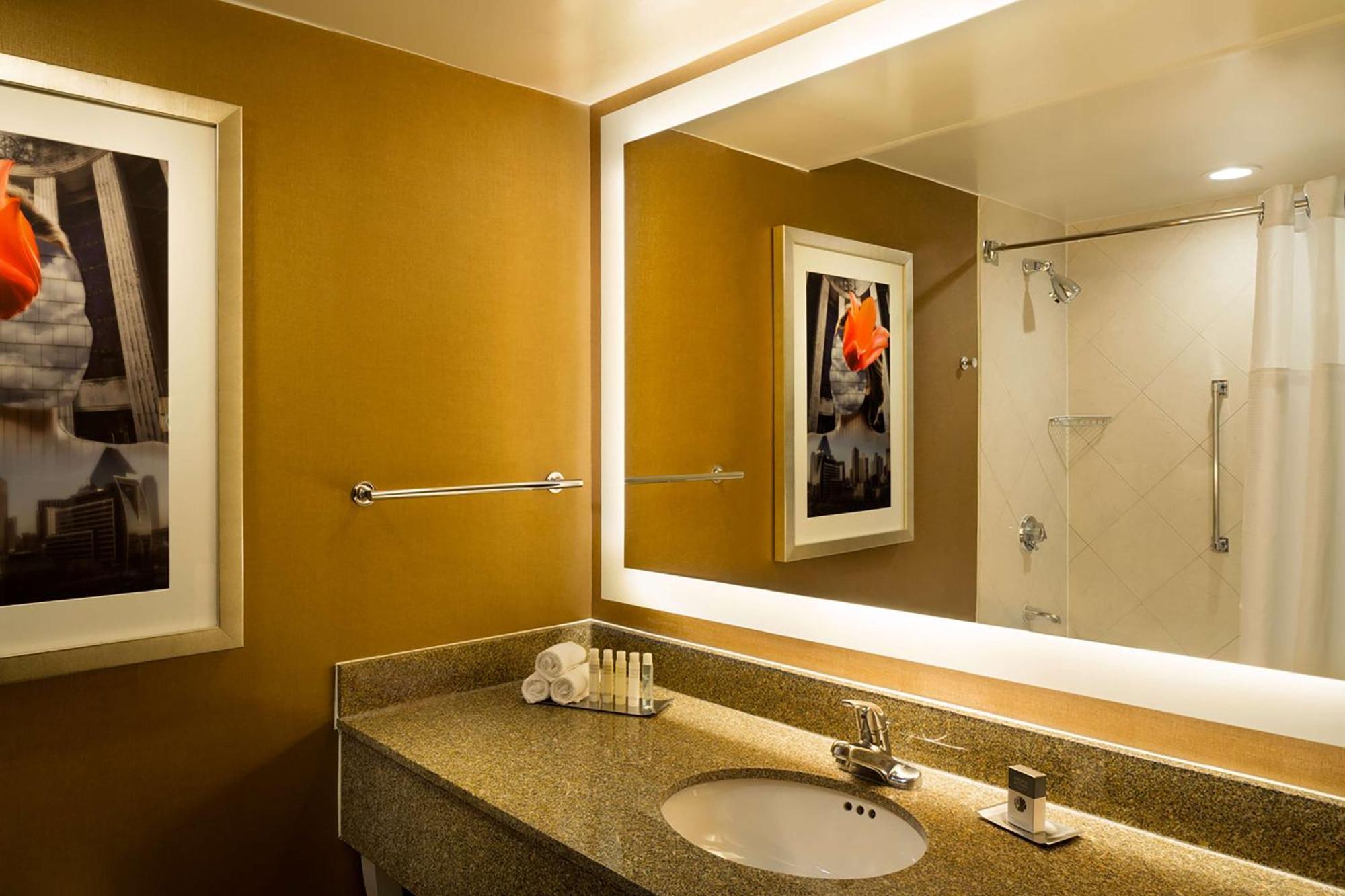 Doubletree By Hilton Hotel Dallas Campbell Centre Buitenkant foto
